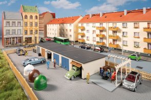 Garage med tillbehör.