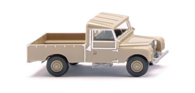 Land Rover Pickup. Beige.