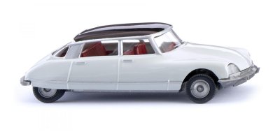 Citroën Pallas. Vit med svart tak.