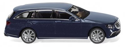 MB E-klass S213 Exklusiv. Canvansitblå-metallic.