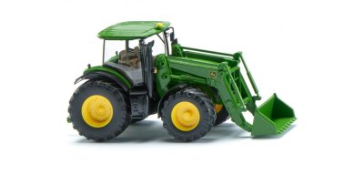 Traktor John Deere 7260R med frontlastare.