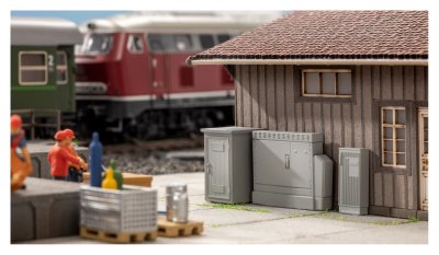 Elskåp 6 st. i 3 olika storlekar.