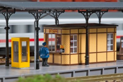 Stationstillbehör. N-skala.