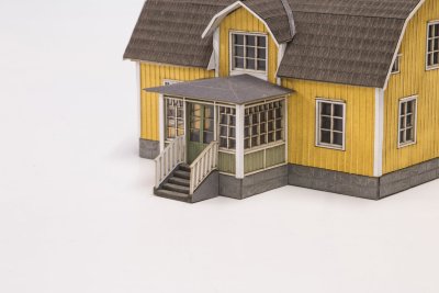 Svensk Villa. Gul.