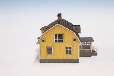 Svensk Villa. Gul.