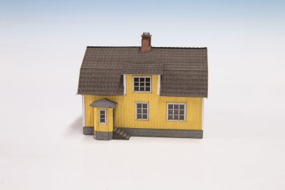 Svensk Villa. Gul.