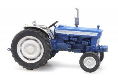 Traktor Ford 5000.