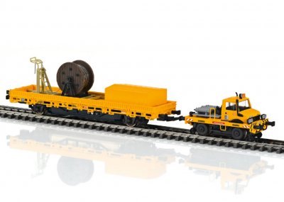 Unimog with a Catenary Installation Car. DB AG.