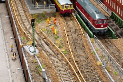 "S-Bahn third rail"
