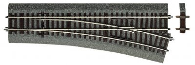 Växel höger Wl15. Längd 230 mm. Radie 873,5 mm. Rocoline med banvall. Skala: H0