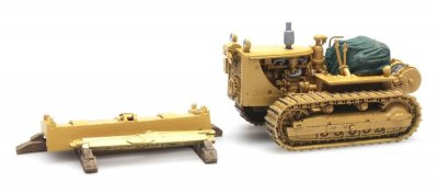Last: Bulldozer D7.