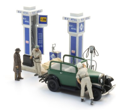 "Tankstationspersonal".