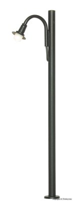 Lampa svart trästolpe. LED Varmvit.