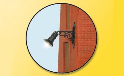 Vägglampa.