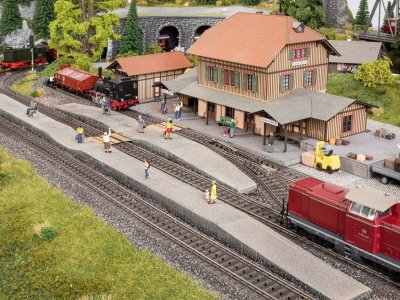 Plattform m. ramp Epok III/IV Märklin C-räls
