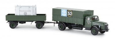 Volvo N88 med släp.