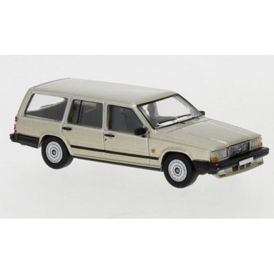 Volvo 740 Kombi. Beige.